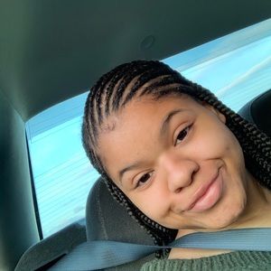 Meet your Posher, Leah